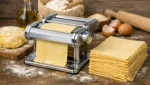 Wie man mit der Nudelmaschine perfekte Lasagneblaetter herstellt