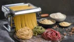Glutenfreie vegane Pasta aus der Nudelmaschine